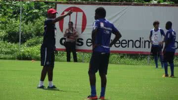 Imagem Com Lucas Fonseca, Cristóvão comanda trabalho técnico