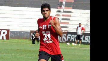 Imagem Vitória deve anunciar lateral-direito que foi especulado no Bahia