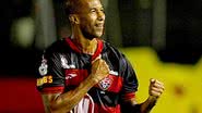 Imagem “Aposto no meu atacante de área”, diz Ney sobre gol 1.000