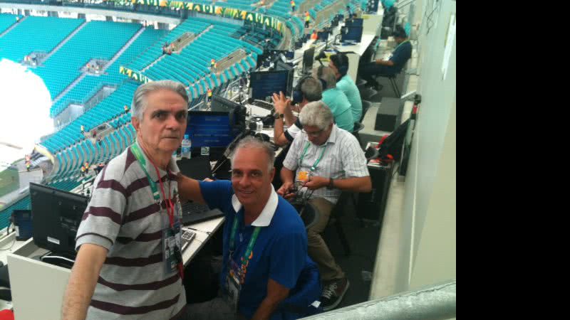 Imagem A voz da Copa, Djalma Costalino dá show em transmissão da Copa