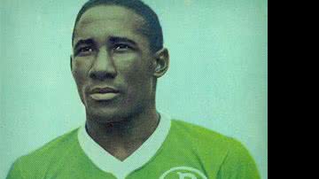 Imagem Ex-lateral da seleção brasileira, Djalma Santos é internado