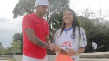 Imagem Demerson desafia torcida do Bahia para levar irmã ao jogo