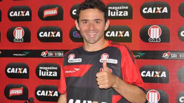 Imagem Sem tempo de adaptação, Juan comenta sobre estreia