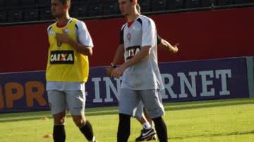 Imagem Ney Franco comanda coletivo com apenas um volante