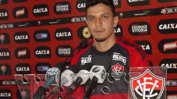 Imagem Sem experiência em Série A, Léo Costa explica opção pelo Vitória 