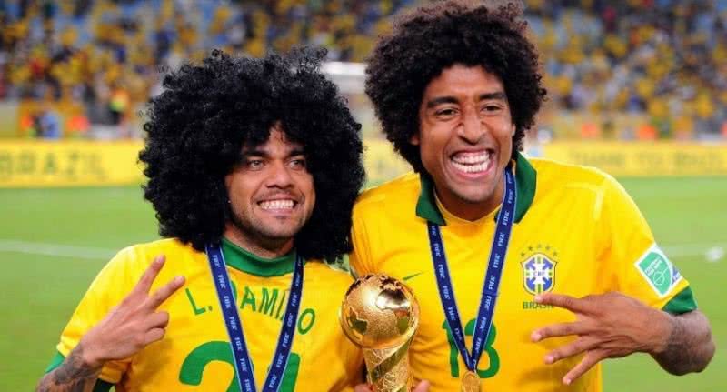 Imagem Dupla BaVi parabeniza atletas da seleção que passaram pelos clubes