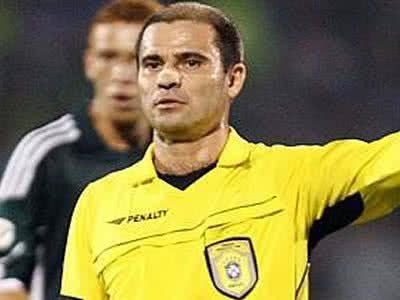 Imagem Árbitro goiano irá apitar jogo da 11ª rodada do Baiano