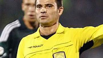 Imagem Árbitro goiano irá apitar jogo da 11ª rodada do Baiano