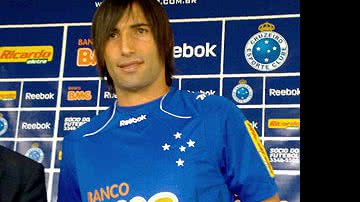 Imagem Bahia tenta contratar centroavante argentino