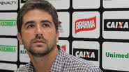 Imagem Em entrevista aos Galáticos, Pastana revela possível efetivação de Charles