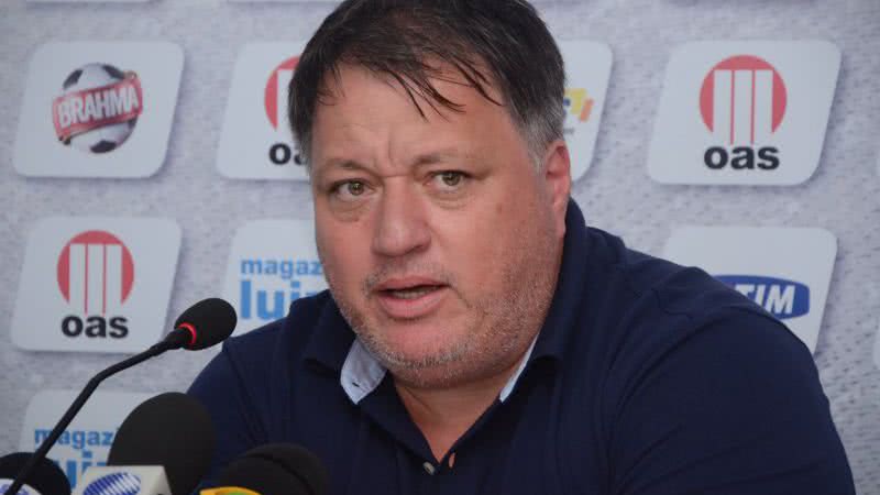 Imagem Anderson Barros: "foi uma grande dificuldade manter o Bahia na elite"