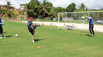 Imagem Bahia faz primeiro treino com bola da temporada