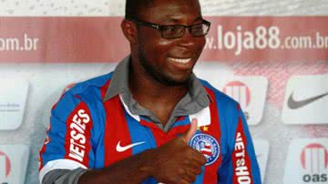 Imagem Joel Santana relaciona Freddy Adu para duelo com a Juazeirense
