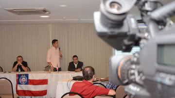 Imagem Presidente do Bahia faz balanço de 2012 e critica divisão de cotas televisivas
