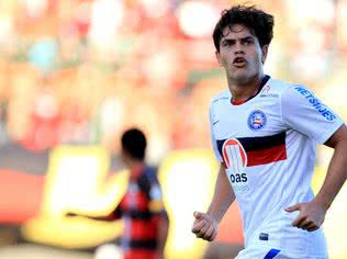 Imagem Artilheiro Fahel pode ser poupado por Jorginho contra o Ceará
