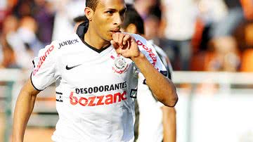 Imagem Bahia prestes a fechar com Liédson