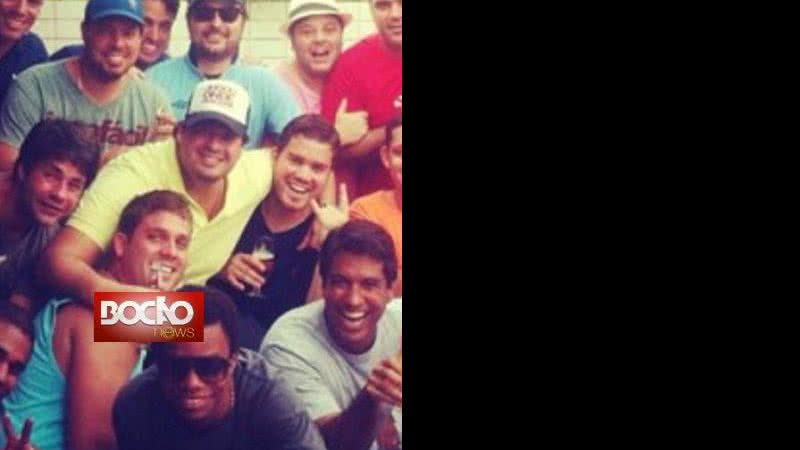 Imagem Ex-presidente do Bahia se diverte neste sábado e esquece intervenção