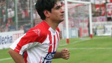 Imagem Rosales se despede do Independiente e já está a caminho de Salvador