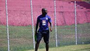 Imagem Com Zé Roberto no time reserva, Jorginho comanda coletivo