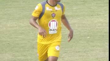 Imagem Caio Júnior comanda treino tático e esboça time titular
