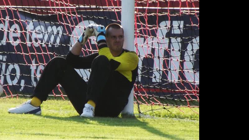 Imagem Deola afirma que Vitória entrou em campo com "salto alto"