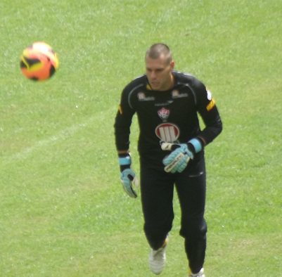 Imagem Caio Júnior comanda coletivo e mantém equipe titular