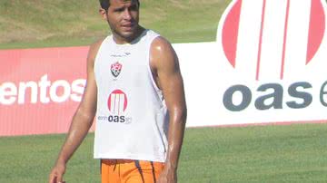 Imagem Caio Júnior promove mudanças no time titular do Vitória