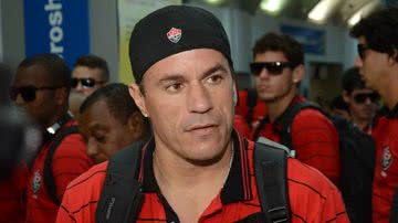 Imagem Sem Biancucchi, Vitória embarca para enfrentar Grêmio