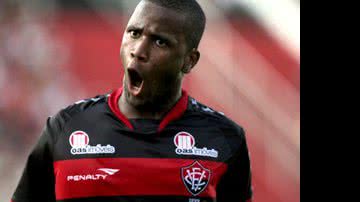 Imagem Vitória informa: Willie teve cirurgia bem-sucedida
