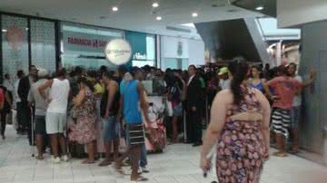 Imagem BaVi provoca fila, confusão e torcedor reclama: "Em 15 minutos acabou"