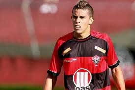 Imagem  Gabriel Paulista comemora “grupo encaixado” no Vitória e fala sobre lesão