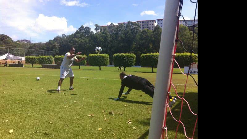 Imagem Goleiros do Vitória já trabalham com novo preparador