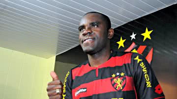 Imagem Vasco entra na briga para contratar Hugo