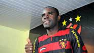 Imagem Vasco entra na briga para contratar Hugo