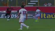 Imagem  Roger Carvalho falha, Vitória perde para o São Paulo e se complica