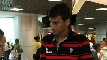 Imagem Vitória perde contratação de Neto Baiano por R$ 20 mil