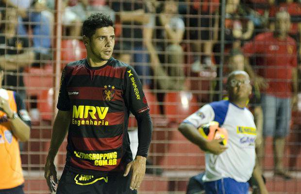 Imagem Bahia estaria negociando com ex-lateral do Sport