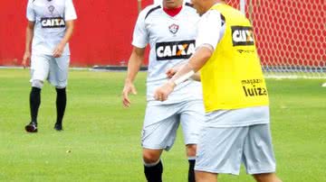 Imagem Ney Franco mantém time em treinamento desta quinta-feira (7)