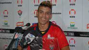 Imagem Morde e assopra: fugindo de polêmica, Vander garante foco no Vitória