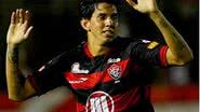 Imagem Vitória consegue efeito suspensivo e Victor Ramos pode jogar no domingo