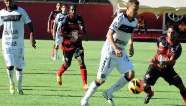 Imagem Atletas do Vitória tentam culpar arbitragem por vexame no Barradão