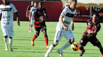 Imagem Atletas do Vitória tentam culpar arbitragem por vexame no Barradão