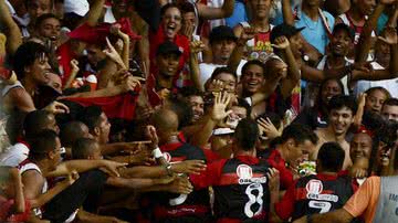 Imagem Com desfalques, Vitória tenta retomar liderança diante do Grêmio