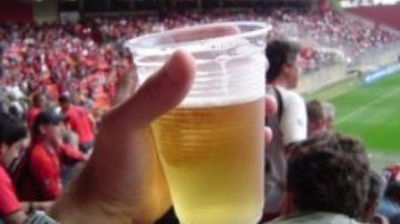 Imagem Agora pode: venda de bebidas em estádios na Bahia está liberada