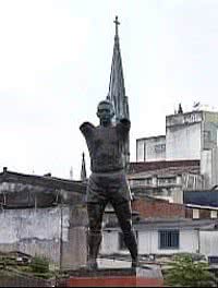 Imagem Estátua de Pelé não deverá retornar à Fonte Nova