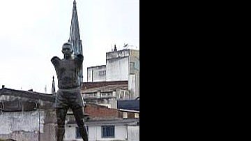 Imagem Estátua de Pelé não deverá retornar à Fonte Nova