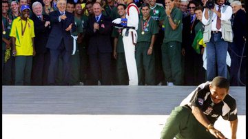 Imagem Vampeta sugere que Neymar dê selinho em Dilma caso Brasil seja campeão