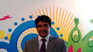 Imagem Presidente e diretor da FBF participam de sorteio da Copa 2014