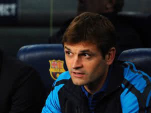 Imagem Por causa de câncer, técnico do Barcelona deixa o cargo