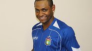 Imagem Jobson some e São Caetano proíbe jogador de entrar no clube